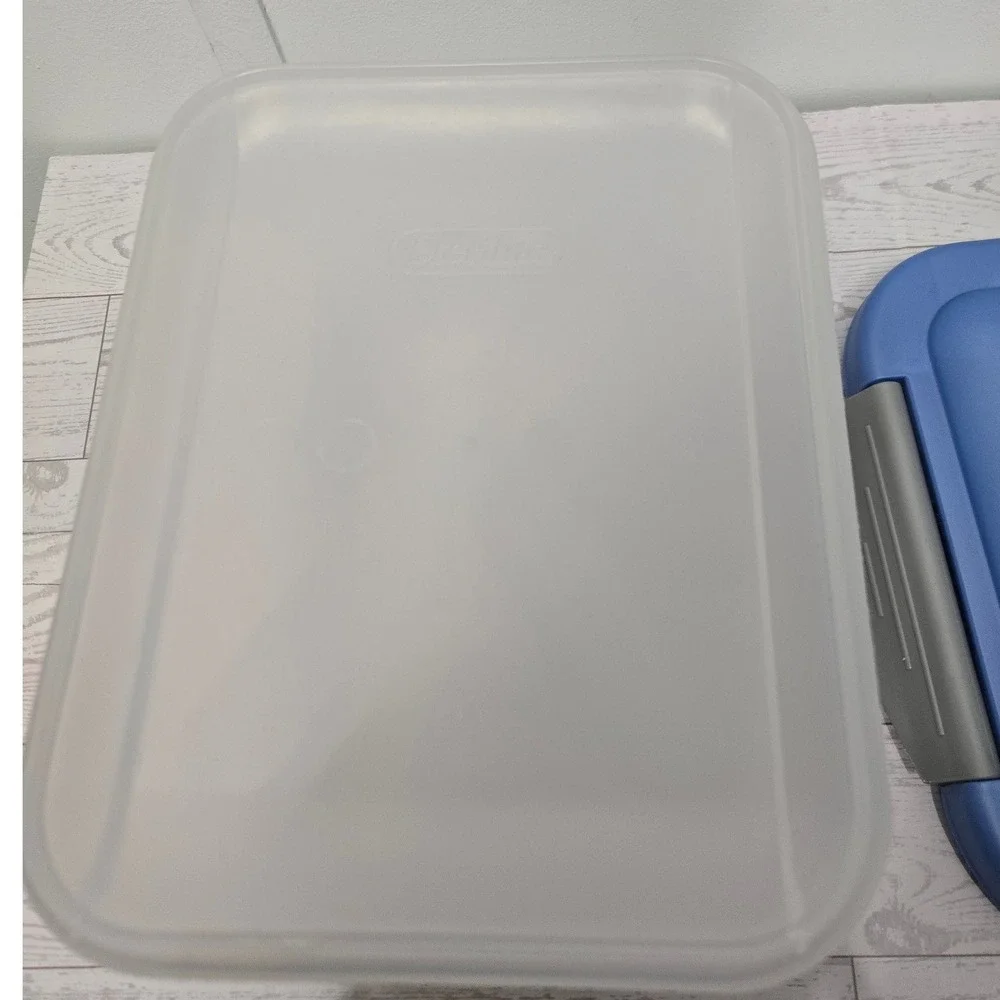 Vintage Sterilite Show Offs 1892 Storage Tote Snap Lid Blue
